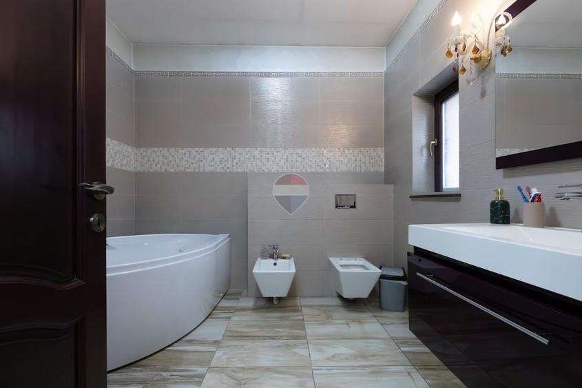 Duplex cu 3 camere cu Teren 327 Mp în Nord