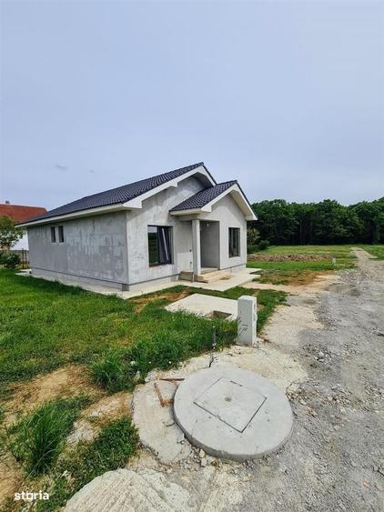 Casă cu 3 camere cu Teren 500 Mp în Alparea