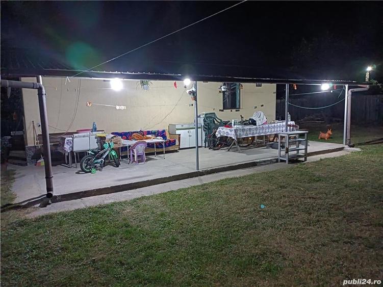 Casă cu 3 camere cu Teren 3000 Mp în Români