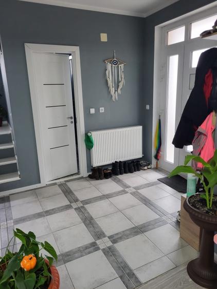 Duplex cu 5 camere cu Canalizare în Florești