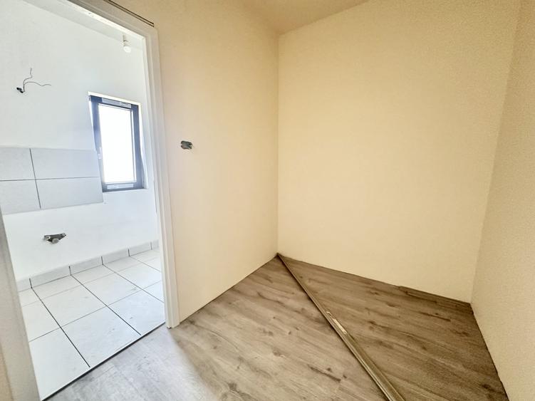 Duplex cu 4 camere cu Canalizare în Moșnița Nouă