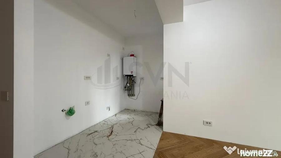 Apartament cu 4 camere decomandat, mobilat în Central