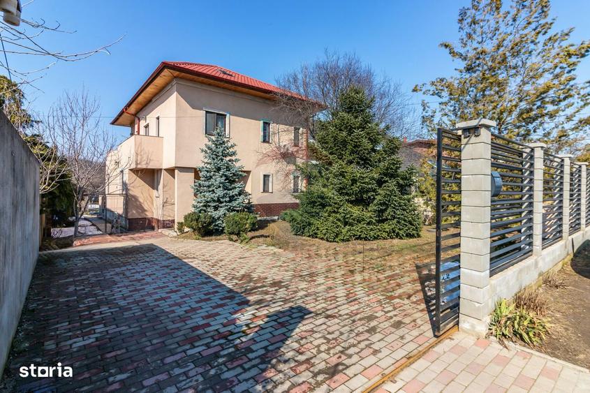 Casă cu 5 camere cu Teren 1097 Mp în Mogoșoaia