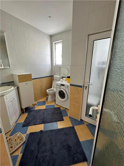 Casă individuală cu 4 camere cu Piscina în Girocului