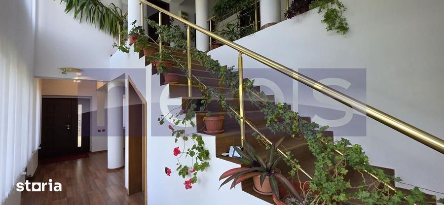 Casă cu 7 camere cu Teren 320 Mp în Pantelimon