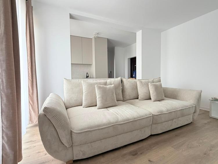 Apartament cu 2 camere decomandat în Girocului