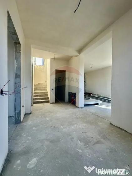 Casă cu 7 camere cu Teren 350 Mp în Sălicea