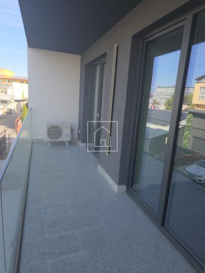Apartament cu 3 camere decomandat în Ștrand