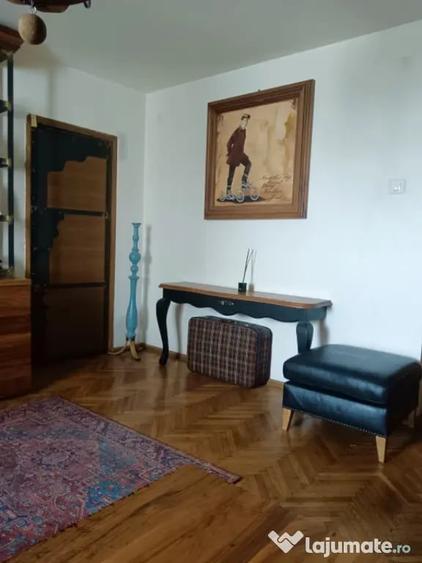 Apartament cu 4 camere decomandat în Titulescu
