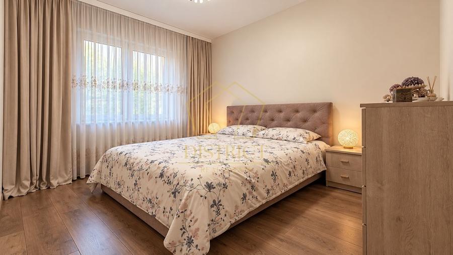 Apartament cu 4 camere decomandat, mobilat în Lipovei