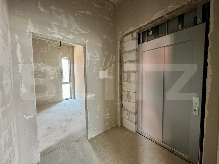 Spațiu comercial, de 1,400 mp, în Exterior Est