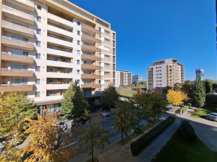 Apartament cu 2 camere decomandat, mobilat în Tractorul