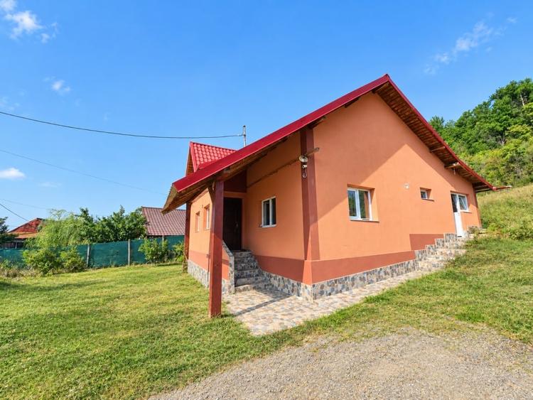 Casă individuală cu 3 camere cu Teren 594 Mp în Ștefănești