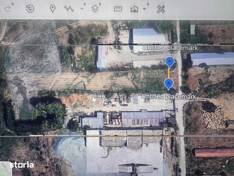 Teren de 4200 mp, în Central