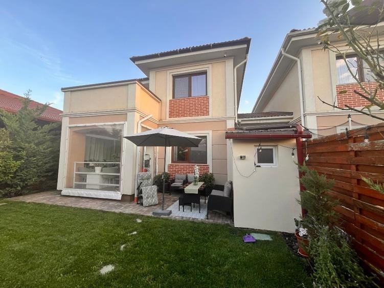 Duplex cu 4 camere cu Canalizare în Dumbrăvița