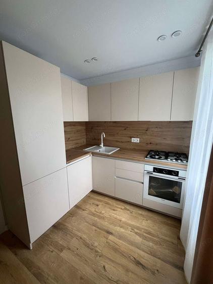 Apartament cu 3 camere decomandat în Chibrit