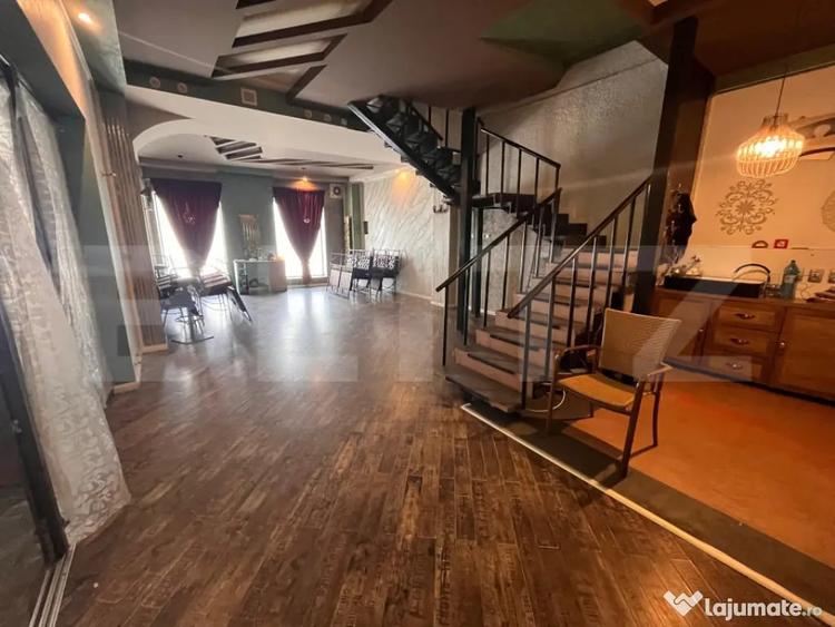 Spațiu comercial, de 1,000 mp, în Central