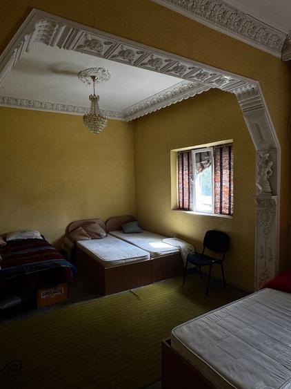 Casă cu 4 camere în Stejaru