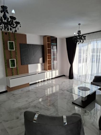 Apartament cu 3 camere, mobilat în Dâmbul Rotund