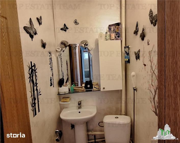 Apartament cu 4 camere în CET
