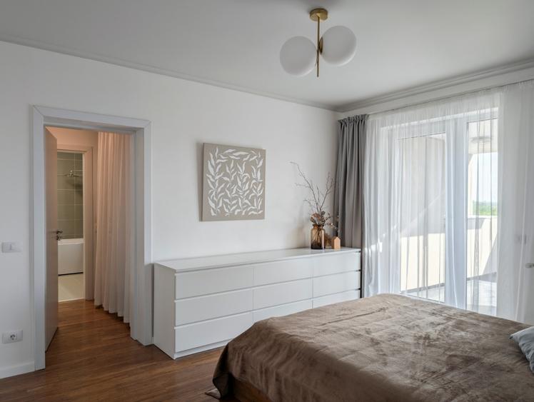 Apartament cu 3 camere decomandat, mobilat în Pipera