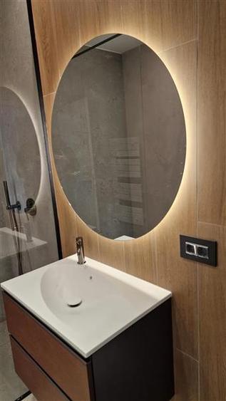 Apartament cu 2 camere decomandat în Tractorul