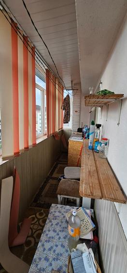 Apartament cu 3 camere decomandat, mobilat în Moinești