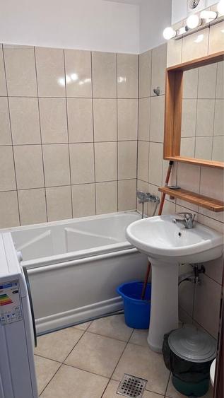 Garsonieră decomandată în Central
