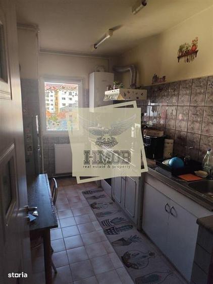 Apartament cu 3 camere decomandat, mobilat în Calea Poplăcii