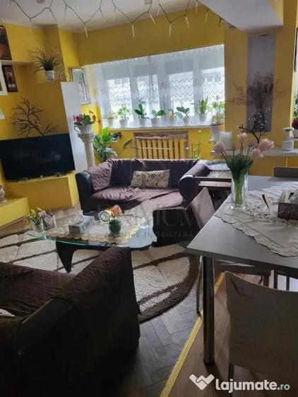 Apartament cu 4 camere decomandat în Simion Bărnuțiu