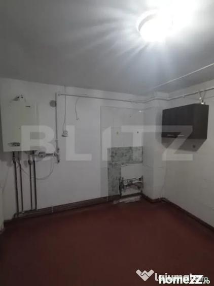 Spatiu comercial 3 camere decomandat Micro 4 - 3