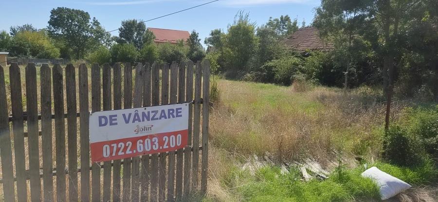 Teren Construcții intravilan de 800 mp, în Moșoaia