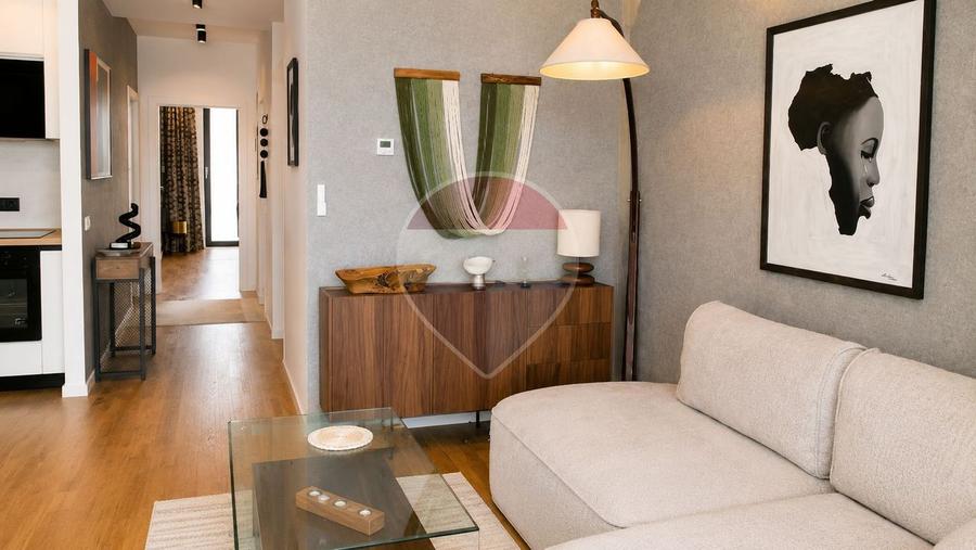 Apartament cu 3 camere decomandat, mobilat în Băneasa