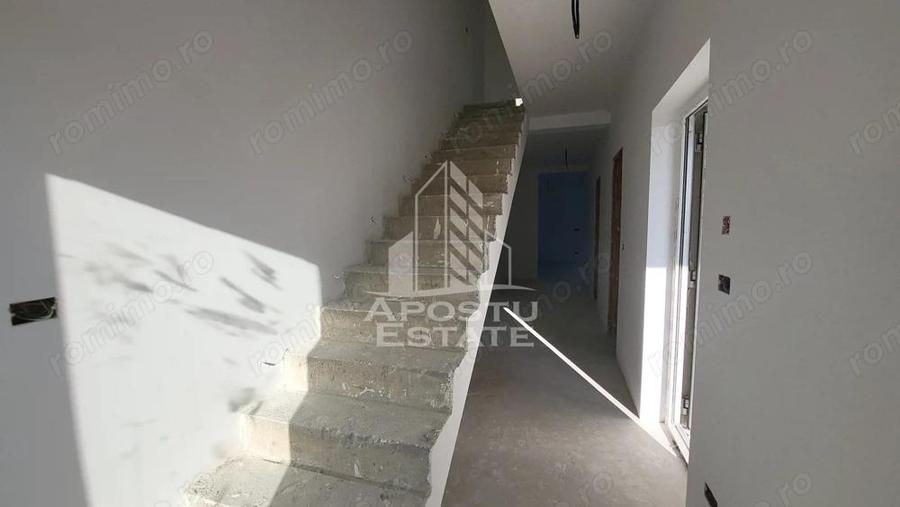 Casă cu 4 camere cu Teren 350 Mp în Giarmata
