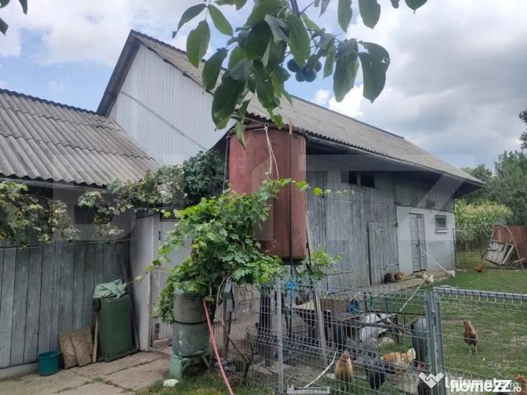 Casă cu 4 camere cu Teren 2190 Mp în Siret