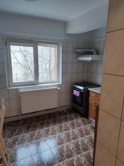 Garsonieră decomandată în Brâncoveanu