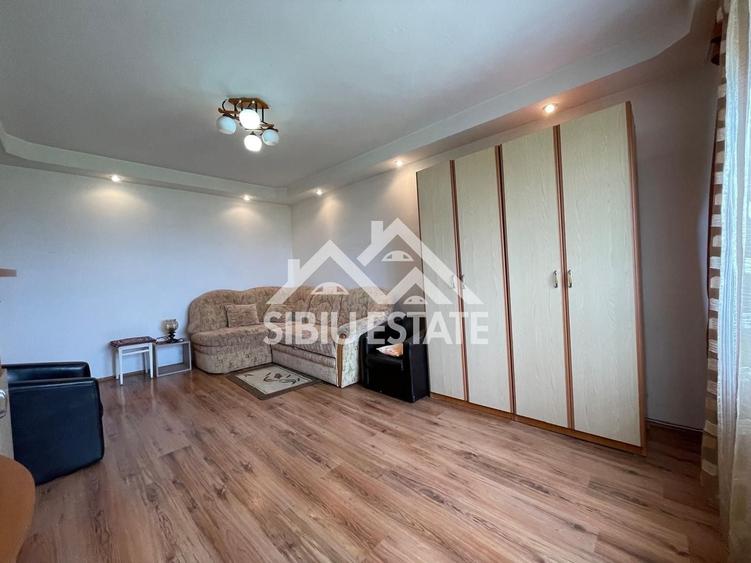 Apartament cu 2 camere decomandat, mobilat în Vasile Aaron