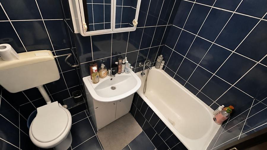 Apartament cu 2 camere semidecomandat, mobilat în Dacia