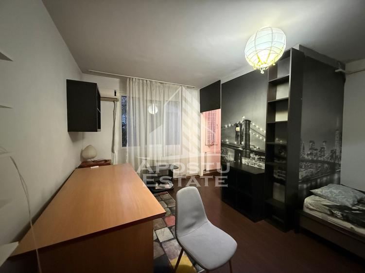 Garsonieră semidecomandată, mobilată în Complex Studențesc