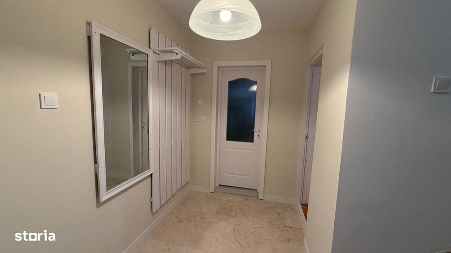 Spațiu comercial, de 360 mp, în Sărărie