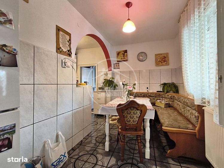 Casă cu 4 camere în Sânmartin