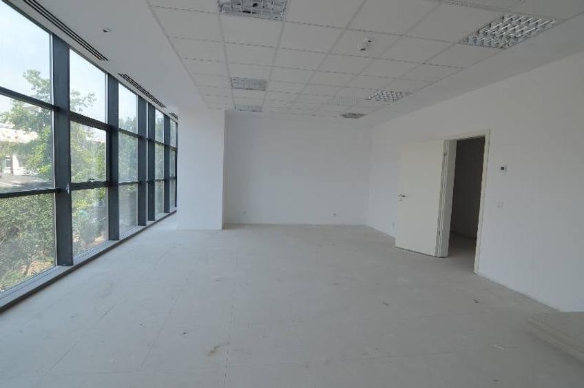 Birou, de 350 mp, în Muncii