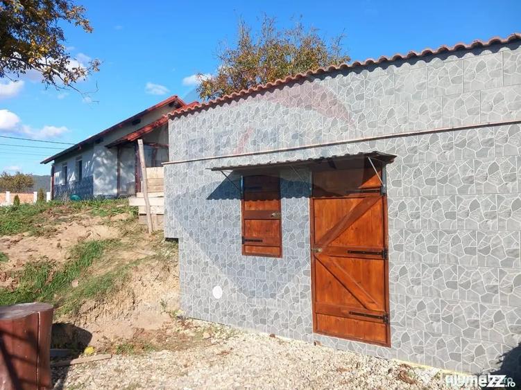 Casă cu 3 camere cu Teren 1732 Mp în Merișor