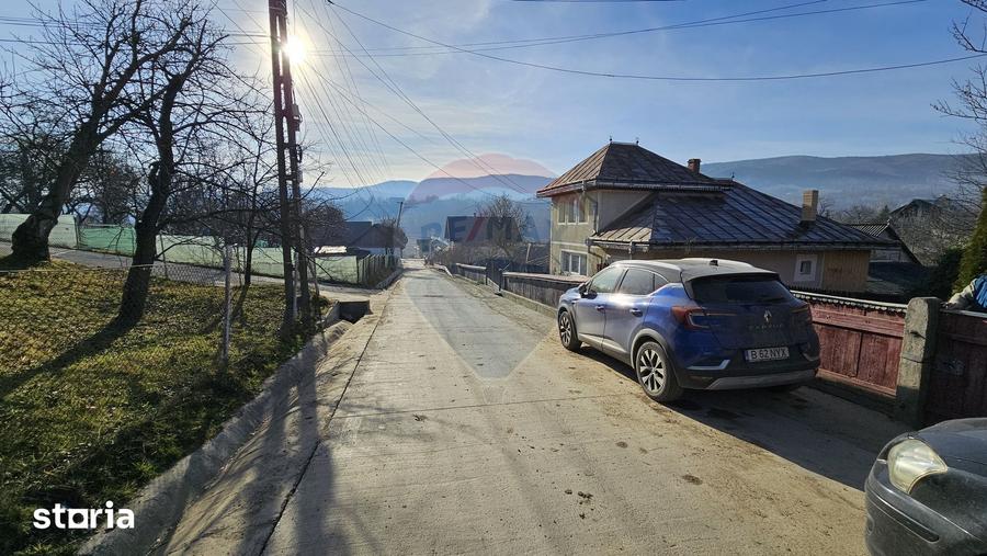 Casă cu 3 camere cu Teren 900 Mp în Poieni-Solca