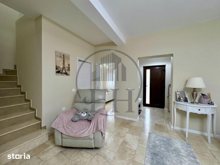 Casă cu 4 camere cu Teren 300 Mp în Agigea