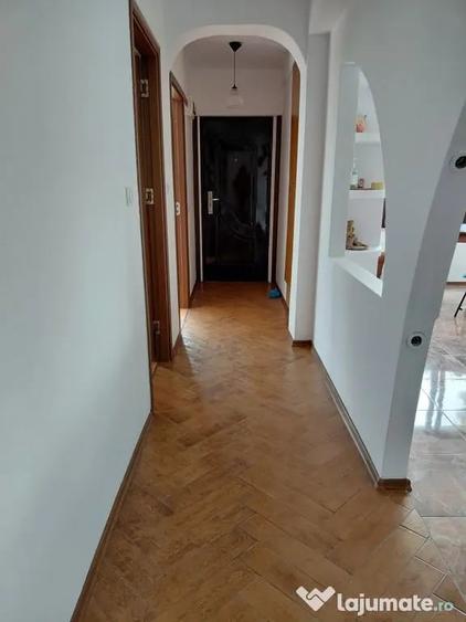 Casă cu 4 camere cu Teren 522 Mp în Central