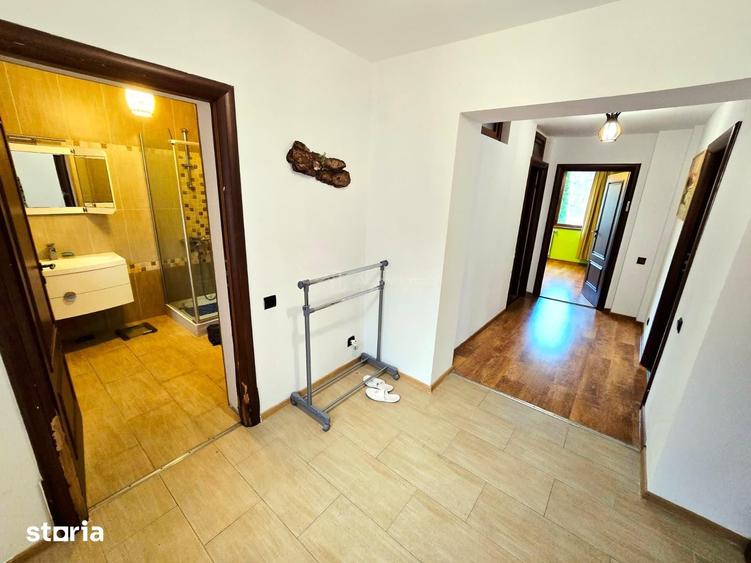 Casă cu 5 camere cu Teren 500 Mp în Marginea