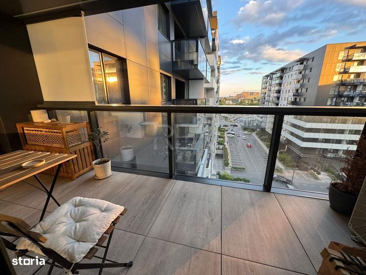 Apartament cu 3 camere semidecomandat, mobilat în Central — fotografia 3