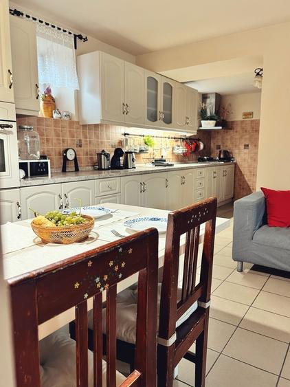 Casă cu 4 camere cu Teren 920 Mp în Central