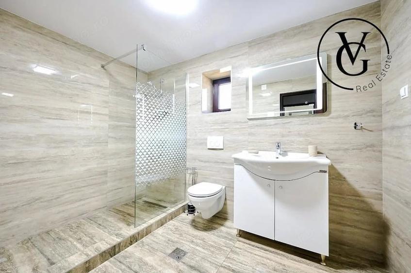 Spațiu comercial, de 740.02 mp, în Central